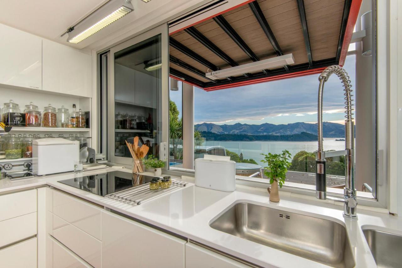 The Bolthole - Charteris Bay Holiday Home Lyttelton Ngoại thất bức ảnh